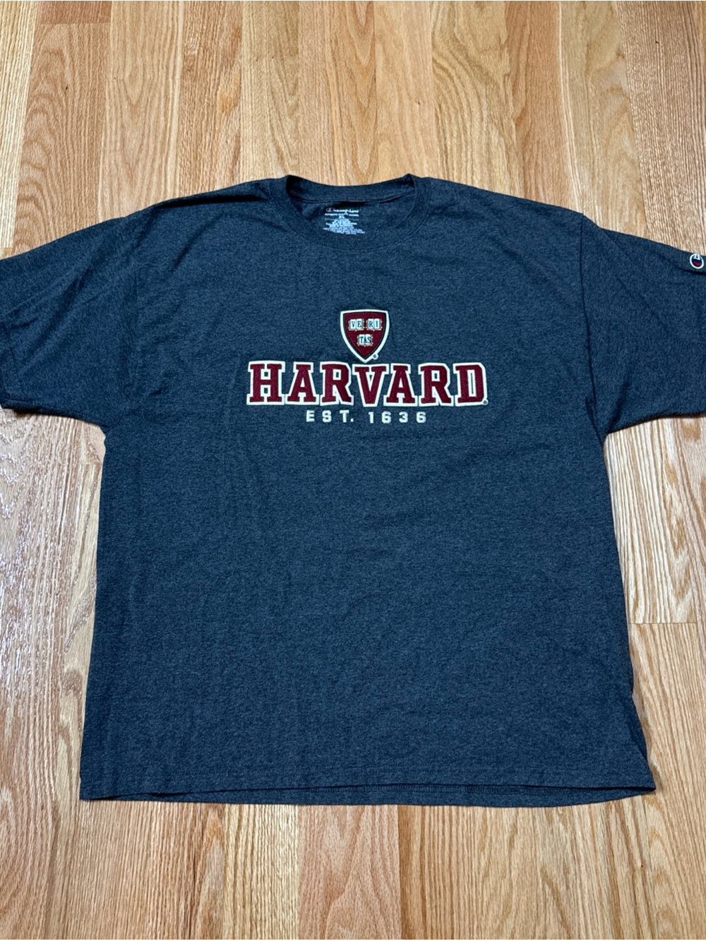Harvard University T-Shirt Champion Mens Size XL Est 1636